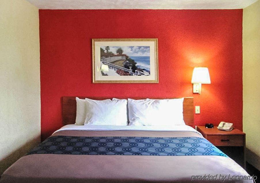 Econo Lodge Ottawa 외부 사진