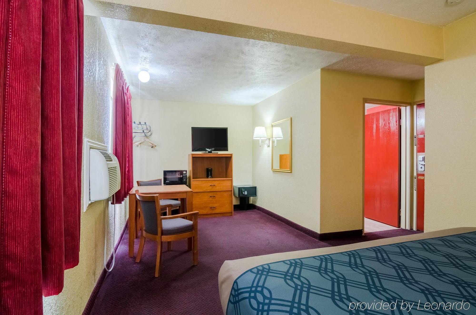 Econo Lodge Ottawa 외부 사진