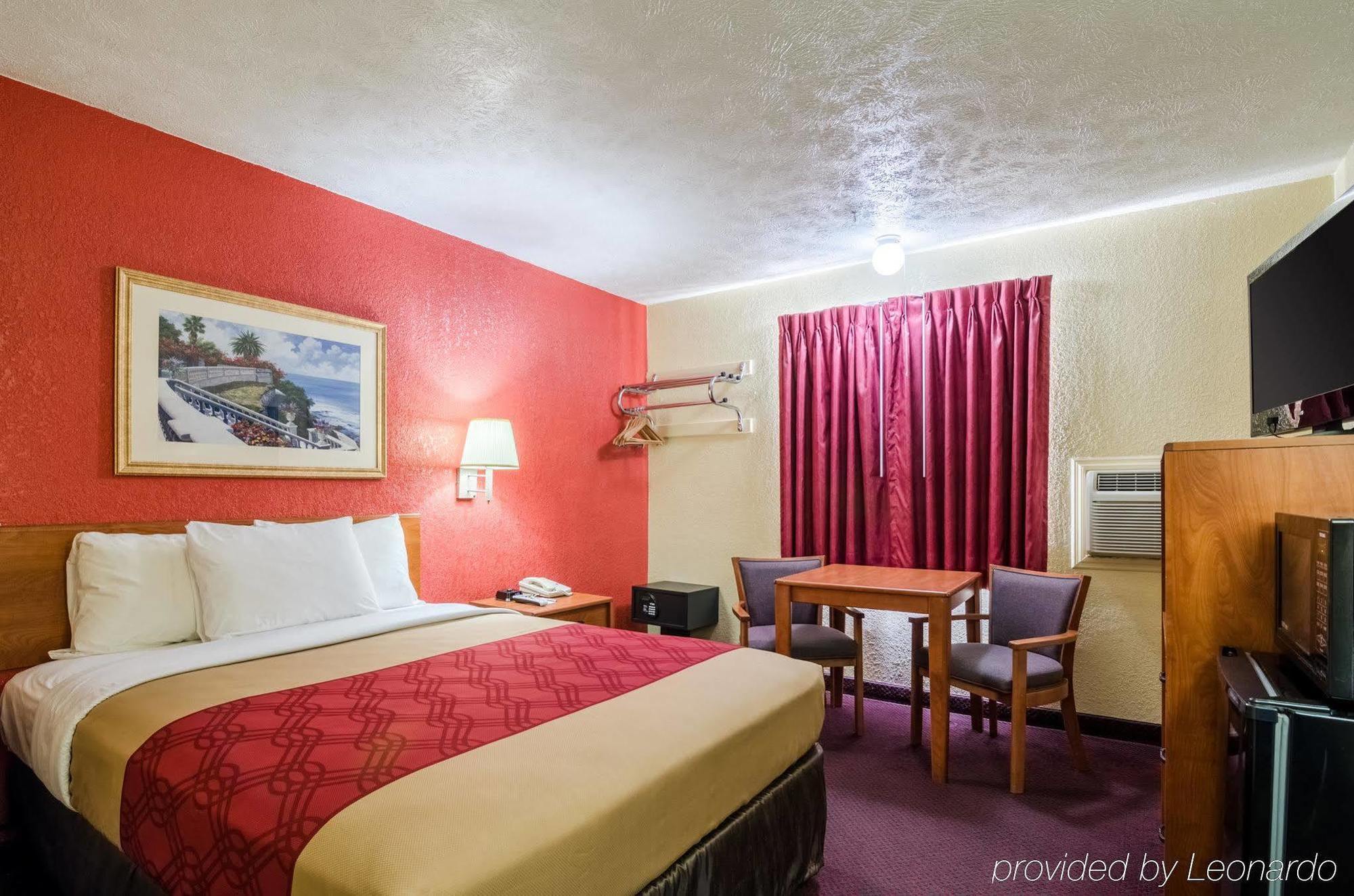 Econo Lodge Ottawa 외부 사진